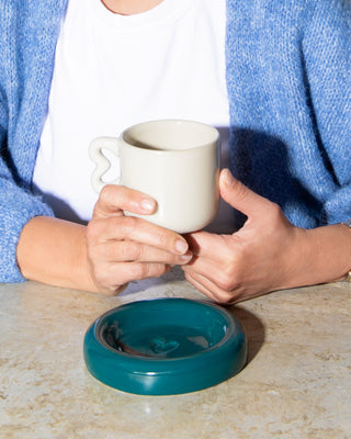Seia Tasse klein & Untertasse klein Herz dunkelgrün sand