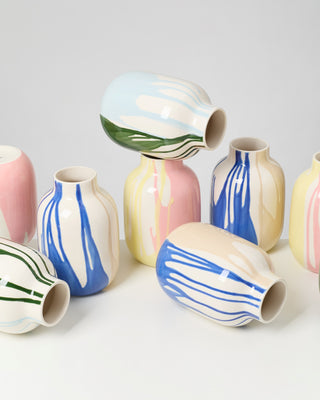 Nuno Vase M drip dunkelgrün hellblau