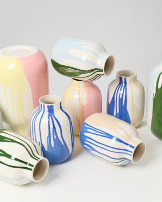 Nuno Vase M drip sand blau