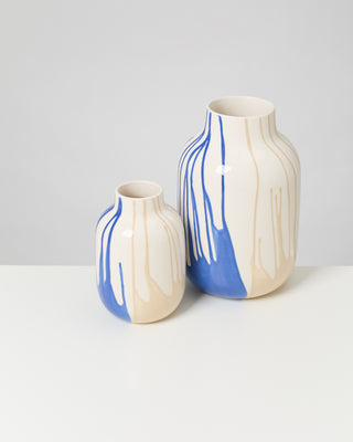 Nuno Vase M drip sand blau