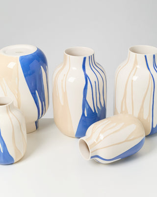 Nuno Vase L drip sand blau