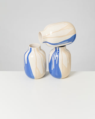 Nuno Vase M drip sand blau