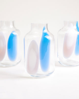 Nuno Glasvase M drops blau weiß