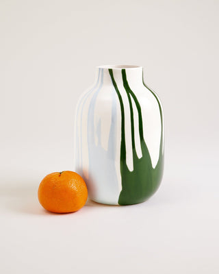 Nuno Vase M drip dunkelgrün hellblau