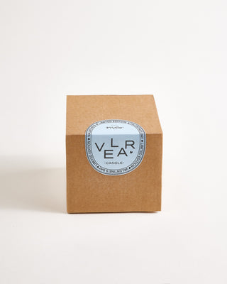 Velar Duftkerze Summer Linen hellblau
